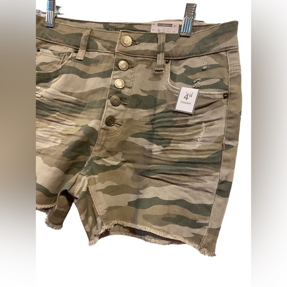 NWT Time and Tru Camo shorts Size 8 - Picture 3 of 5